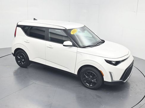 Certified 2025 Kia Soul LX w/ LX Technology Package FWD image 38