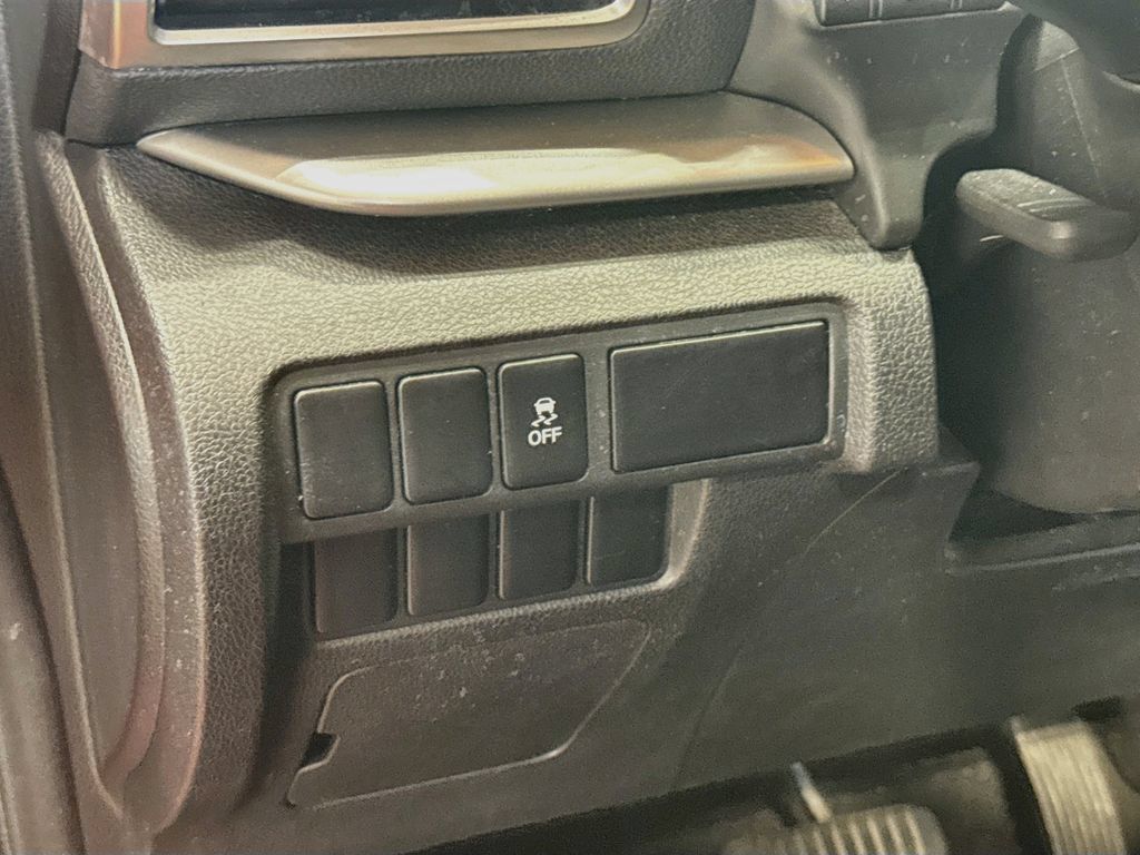 Used 2020 Mitsubishi Eclipse Cross ES FWD image 10