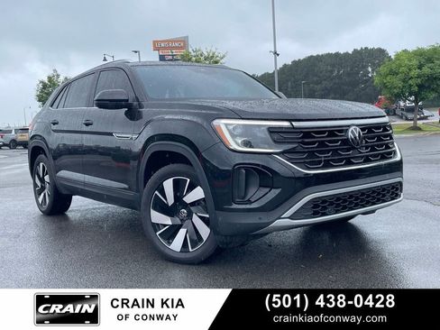 Used 2024 Volkswagen Atlas Cross Sport SE AWD/4WD image 1