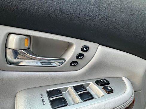 Used 2006 Lexus RX 330 FWD image 22