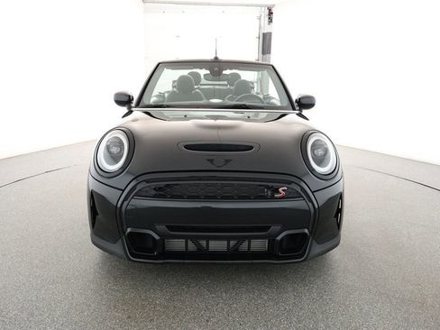 Used 2023 MINI Cooper S image 2