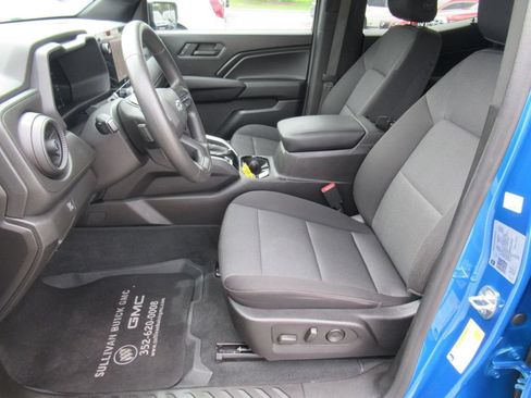 Used 2023 Chevrolet Colorado Trail Boss w/ LPO, Dark Essentials Package AWD/4WD image 16