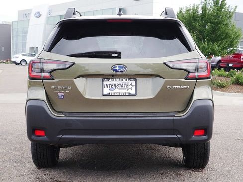 Used 2024 Subaru Outback Premium AWD/4WD image 4