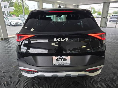 Used 2023 Kia Sportage EX FWD image 4