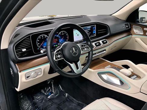 Used 2023 Mercedes-Benz GLS 450 4MATIC image 18