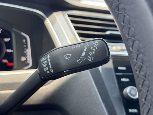 Used 2022 Volkswagen Tiguan SEL R-Line AWD/4WD image 29