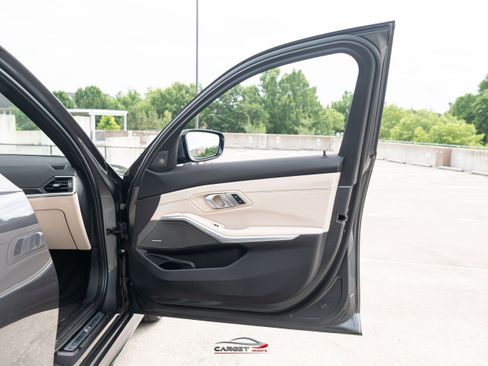 Used 2020 BMW 330i xDrive Sedan w/ M Sport Package AWD/4WD image 43
