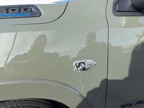 New 2026 RAM 1500 4x4 Crew Cab image 6