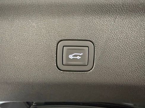 New 2026 Chevrolet Tahoe High Country image 9