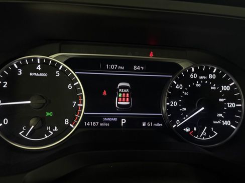 Used 2024 Nissan Pathfinder S image 17