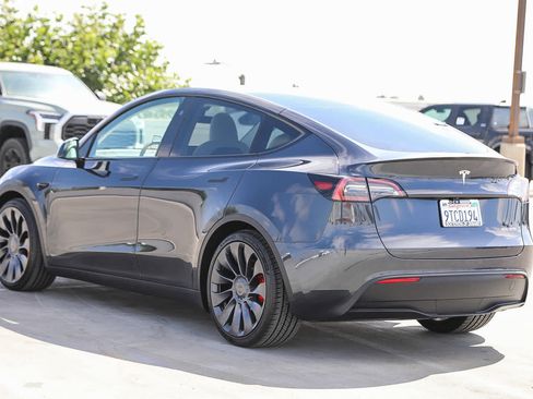 Used 2025 Tesla Model Y Performance AWD/4WD image 7