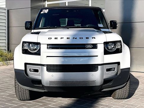 Used 2024 Land Rover Defender 130 S image 2