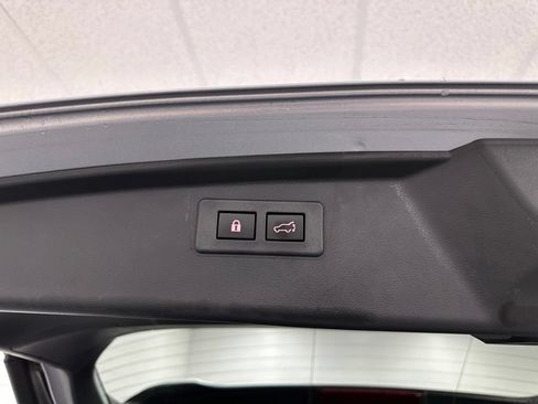 Used 2024 Subaru Outback Limited AWD/4WD image 9