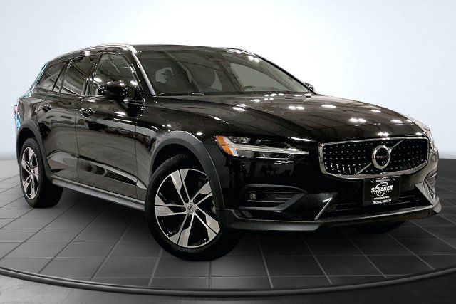 Certified 2026 Volvo V60 B5 Cross Country Plus AWD/4WD image 15