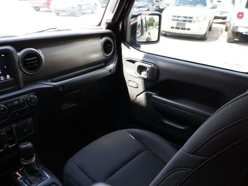 Used 2022 Jeep Gladiator Sport AWD/4WD image 47