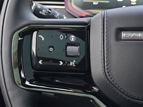 New 2026 Land Rover Range Rover Sport Dynamic SE image 17