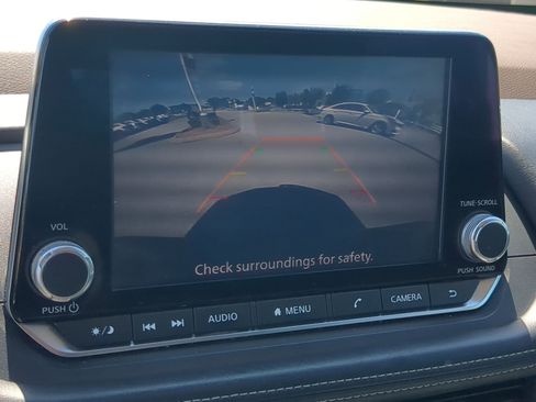 Used 2021 Nissan Rogue S FWD image 15