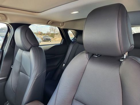 Used 2025 MAZDA CX-30 AWD 2.5 S w/ Premium Package image 16