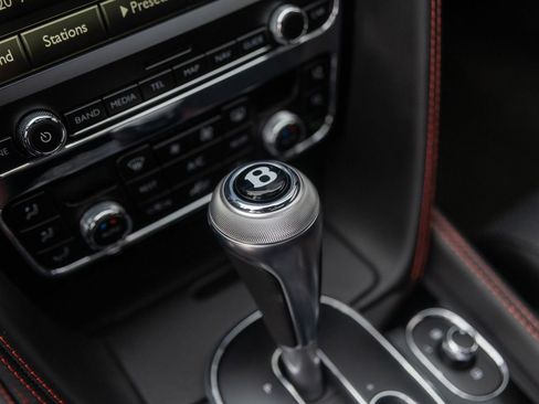 Used 2018 Bentley Flying Spur S V8 AWD/4WD image 34