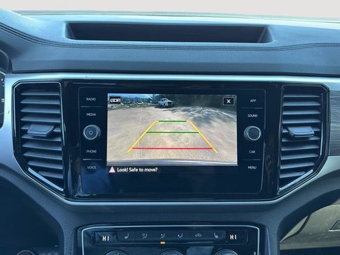 Used 2022 Volkswagen Atlas Cross Sport SE image 24