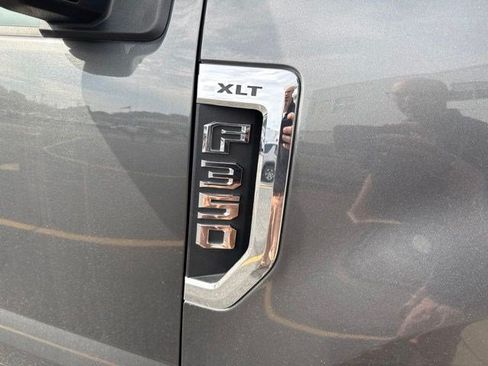 Used 2017 Ford F350 XLT AWD/4WD image 7