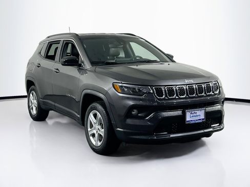 Used 2023 Jeep Compass Latitude w/ Convenience Group image 3
