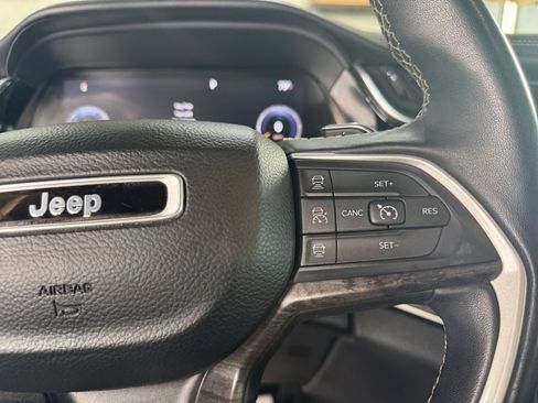 Certified 2022 Jeep Grand Cherokee L Limited w/ Black Appearance Package AWD/4WD image 21