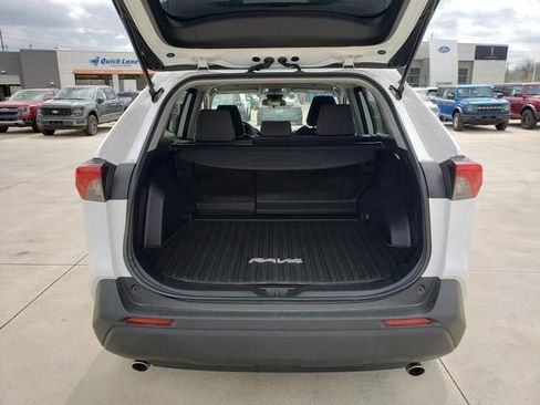 Used 2024 Toyota RAV4 LE AWD/4WD image 8