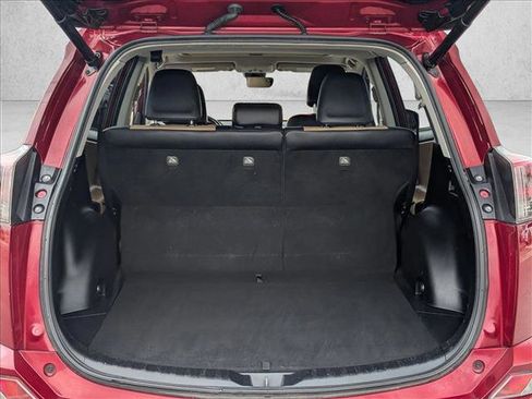 Used 2018 Toyota RAV4 Limited image 6