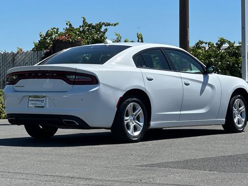 Used 2023 Dodge Charger SXT image 4