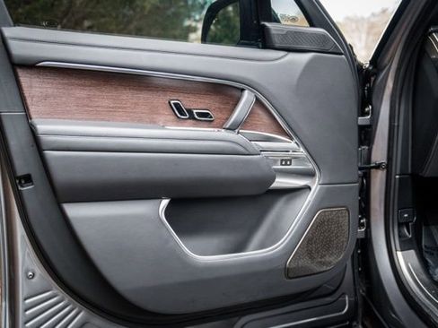 Used 2023 Land Rover Range Rover Long Wheelbase Autobiography image 56