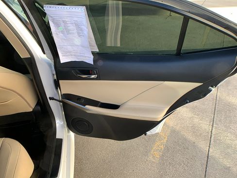Used 2014 Lexus IS 250 image 19