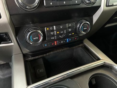 Used 2021 Ford F250 Lariat w/ Chrome Package image 22