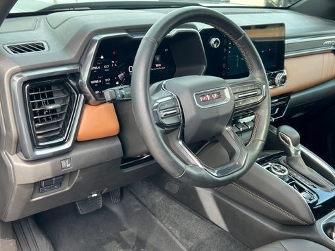 Certified 2024 GMC Canyon AT4 w/ AT4 Premium Package AWD/4WD image 24