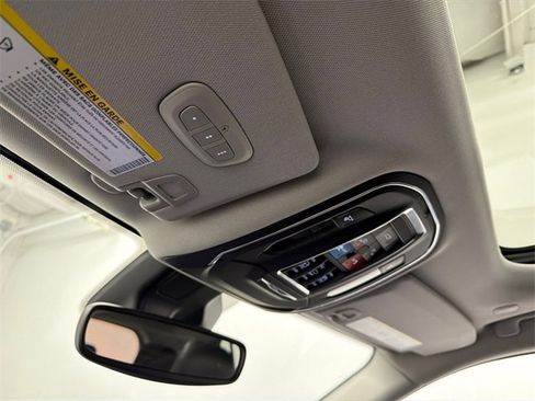 Used 2023 Jeep Grand Cherokee Limited w/ Black Appearance Package image 34