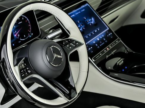 Used 2024 Mercedes-Benz Maybach S 680 4MATIC image 30