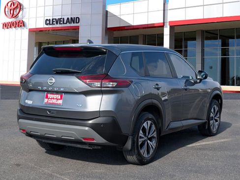 Used 2023 Nissan Rogue SV image 7