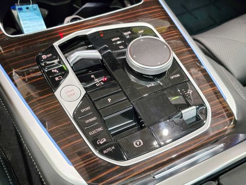 New 2026 BMW X5 xDrive50e w/ Climate Comfort Package image 16