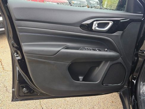 New 2026 Jeep Compass Limited w/ Limited Altitude Pack image 21