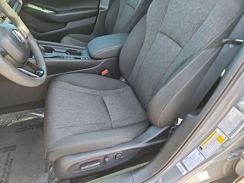 Used 2025 Honda Accord SE image 16