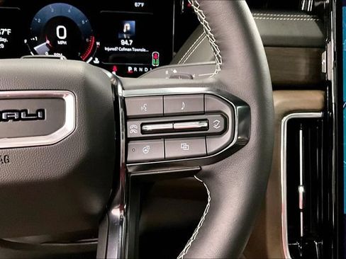 Used 2025 GMC Yukon XL Denali Ultimate w/ LPO, Floor Liner Package AWD/4WD image 28