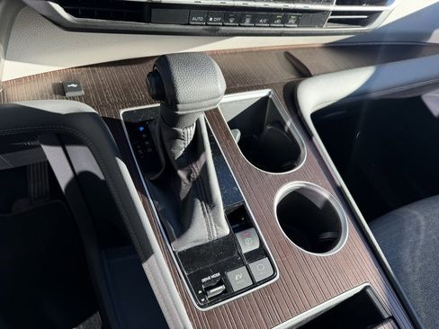 Used 2021 Toyota Sienna LE image 23