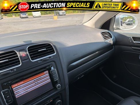 Used 2014 Volkswagen Jetta SE FWD image 51