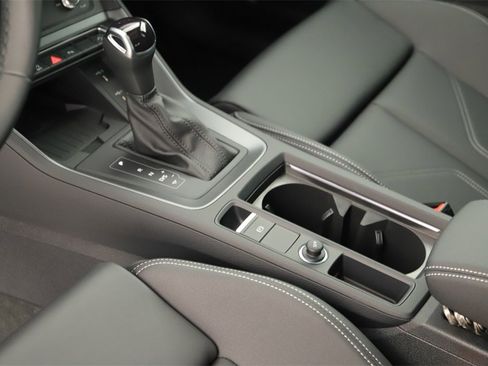 New 2025 Audi Q3 2.0T Premium image 17