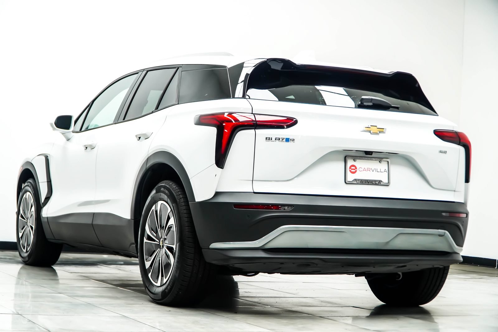 Used 2024 Chevrolet Blazer EV LT AWD/4WD image 13