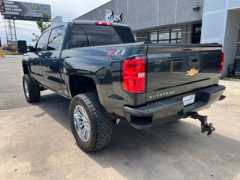 Used 2018 Chevrolet Silverado 1500 LT w/ Texas Edition image 8