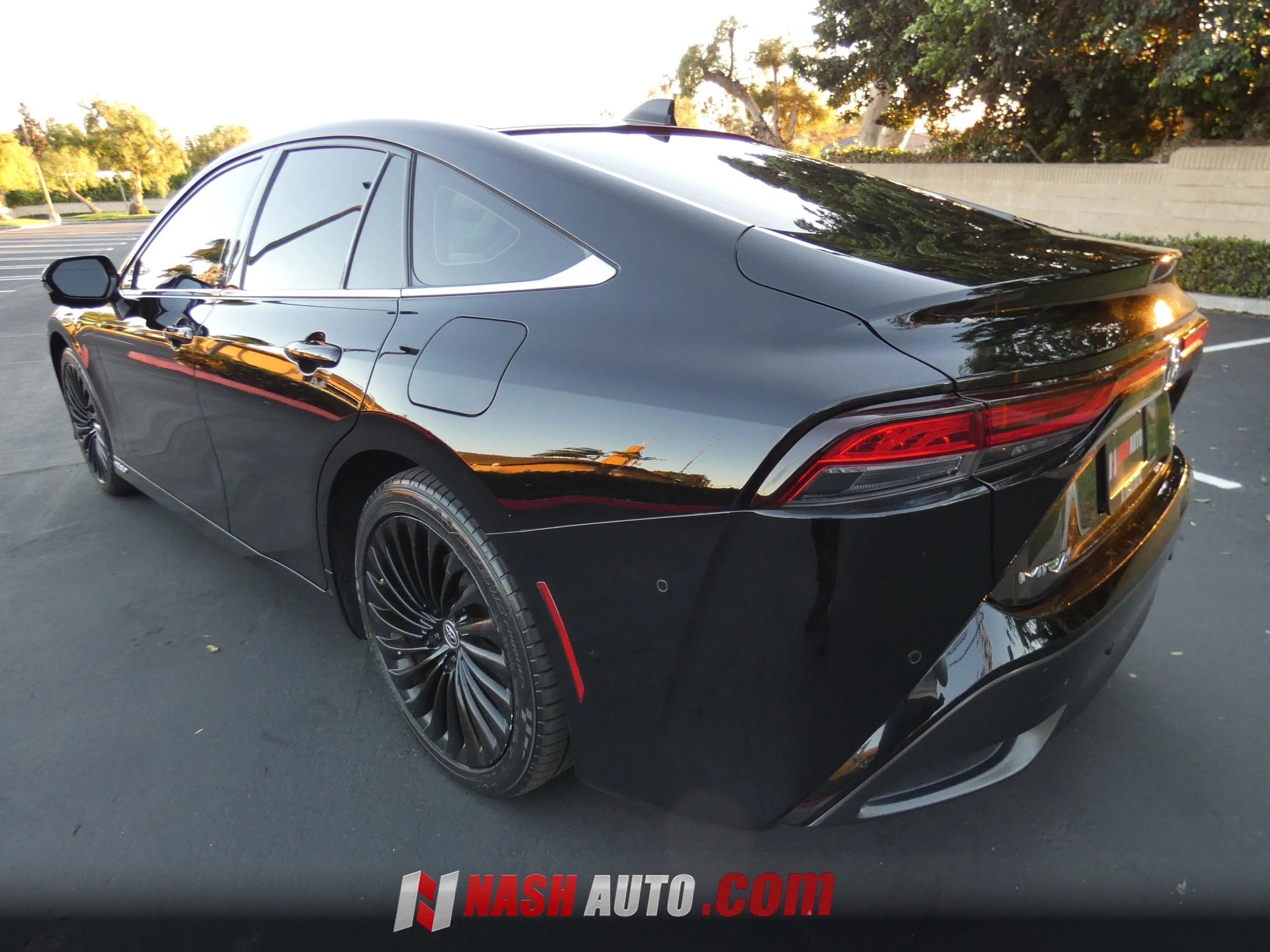 Used 2021 Toyota Mirai RWD image 12
