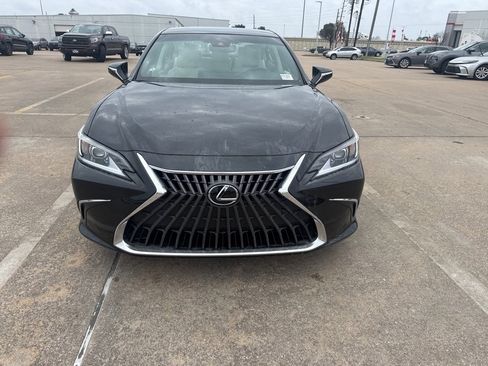 Used 2022 Lexus ES 350 w/ Premium Package image 2