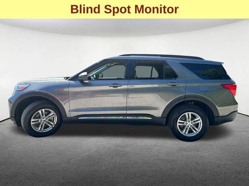 Used 2022 Ford Explorer XLT w/ Equipment Group 202A AWD/4WD image 6