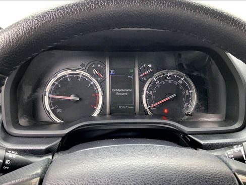 Used 2023 Toyota 4Runner TRD Off-Road Premium AWD/4WD image 19